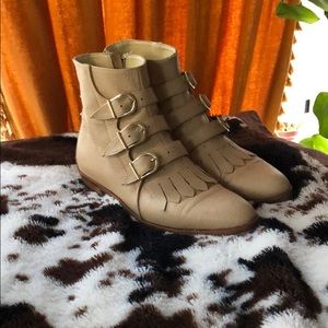 Modern vice booties